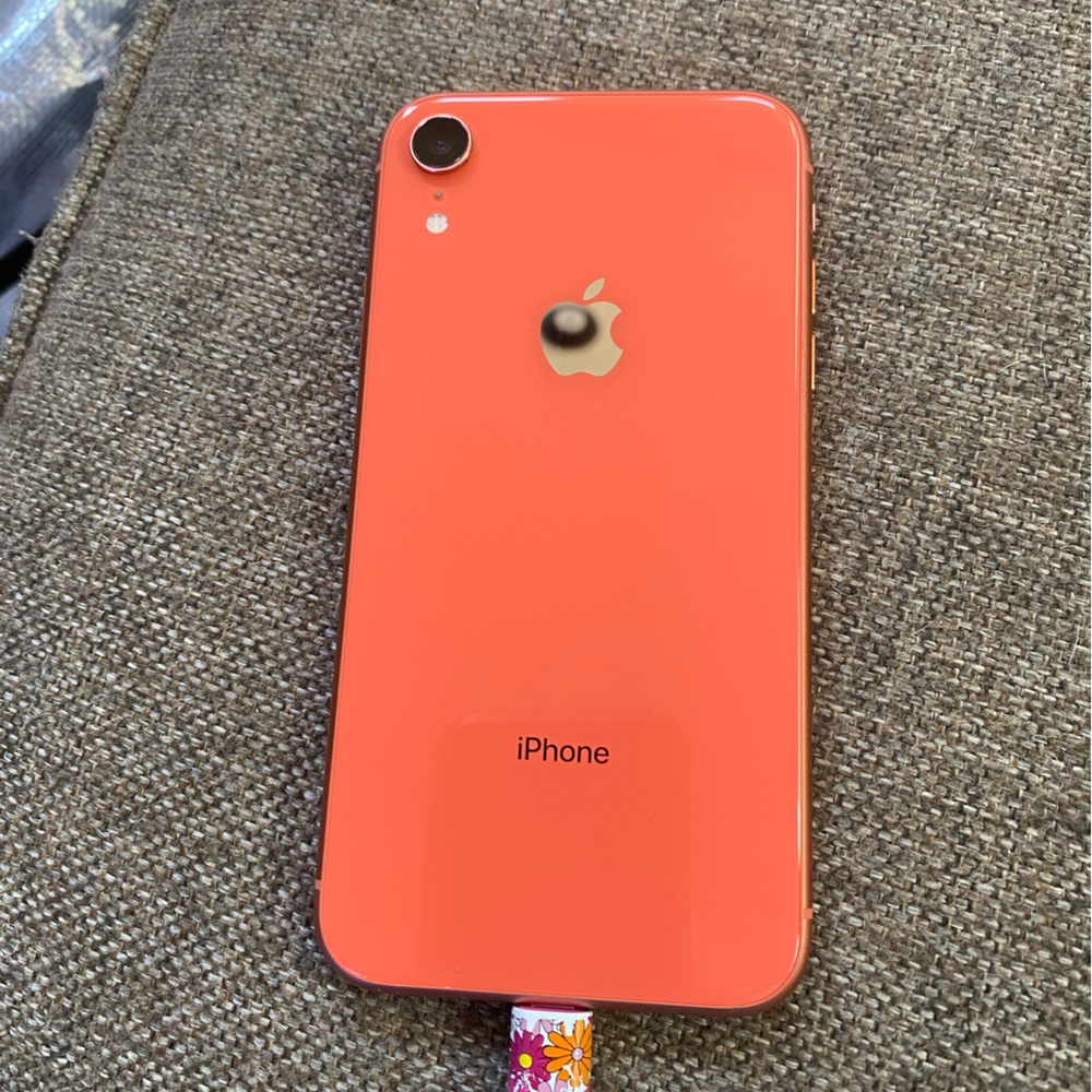 iPhone XR
Gently used